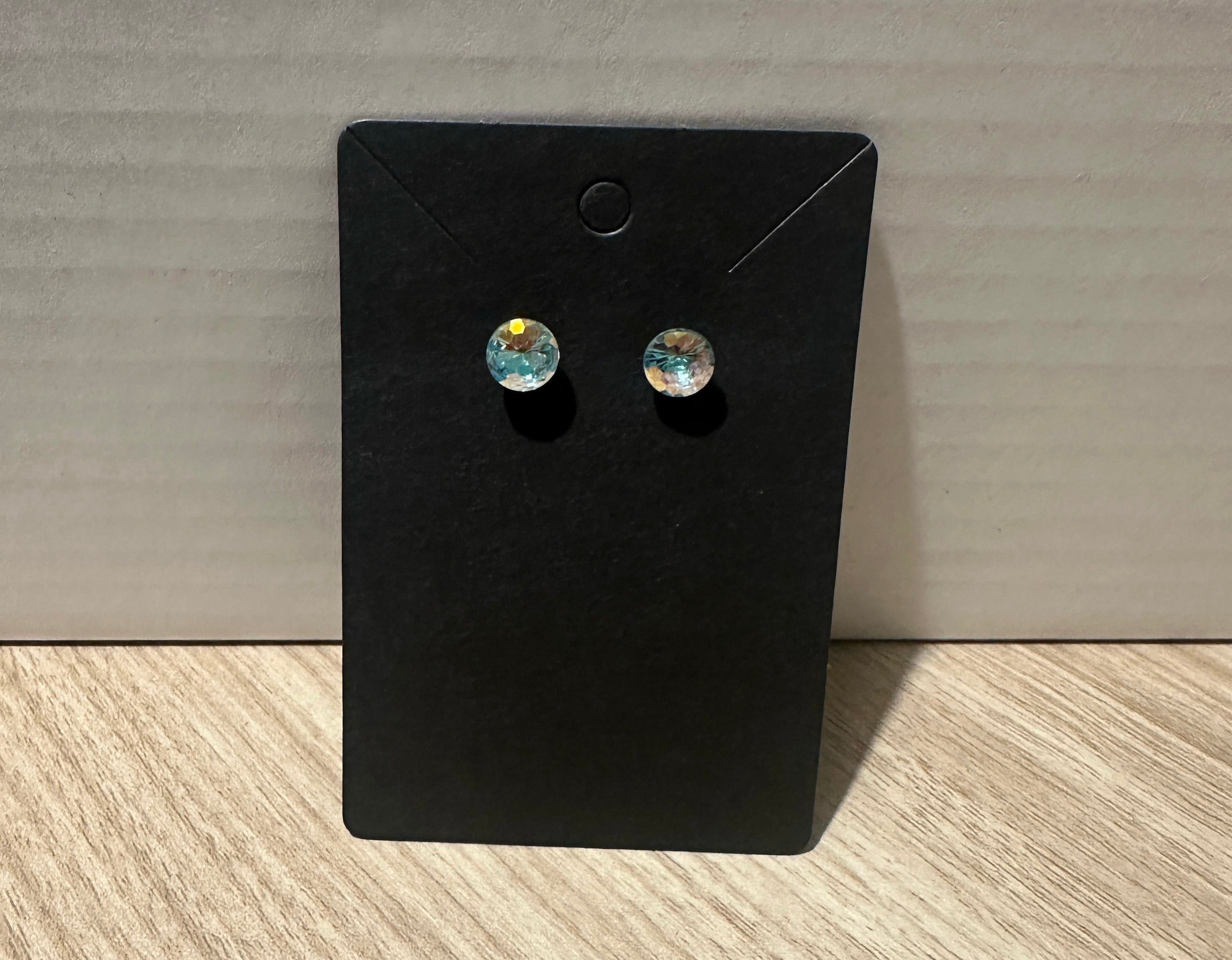 Iridescent studs